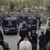 des-policiers-anti-emeute-a-madrid-le-25-avril-2013_1097658